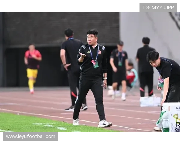 中甲联赛冠军辽宁铁人主帅李金羽：冲超只是第一步