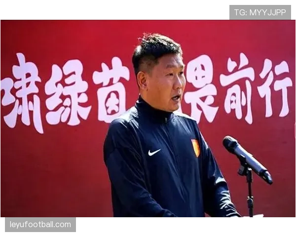 从青训到防线支柱：重庆铜梁龙外援组合的逆袭之路